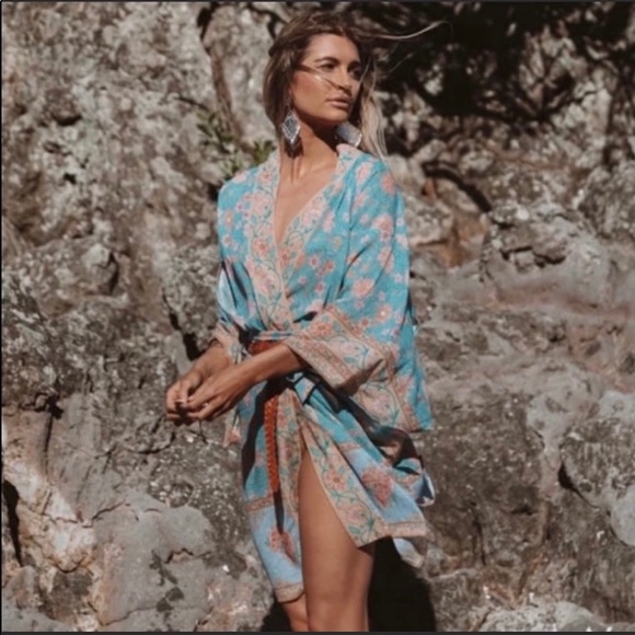 BNWT Spell Love Story Midi Robe S/M - Picture 6 of 17